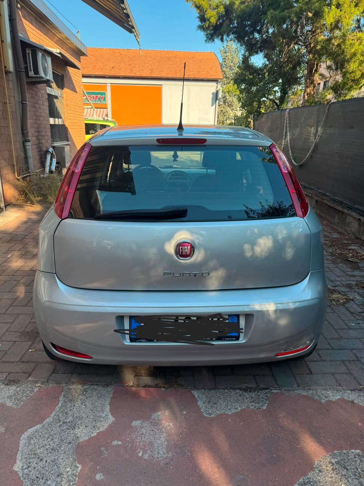 Fiat Punto 1.2 Lounge euro 6 - 2015