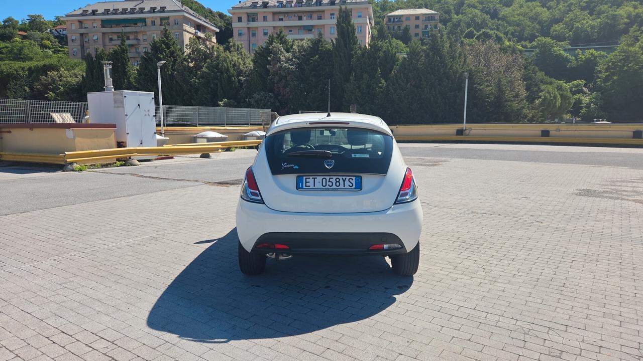 LANCIA YPSILON PLATINUM – UNICO PROPRIETARIO – 88.000 KM CERTIFICATI – € 6.190