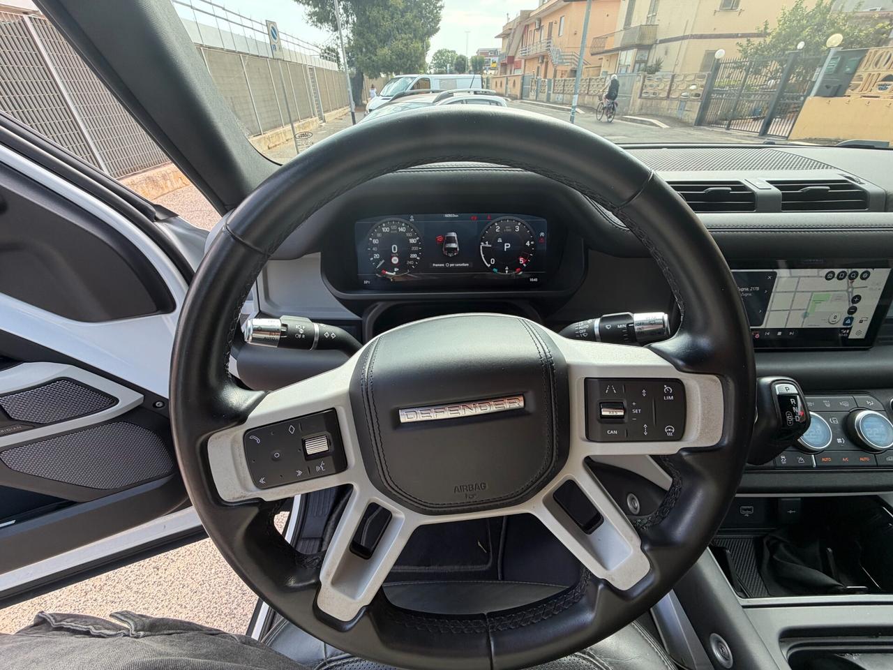 Land Rover Defender 90 HSE 250 CV