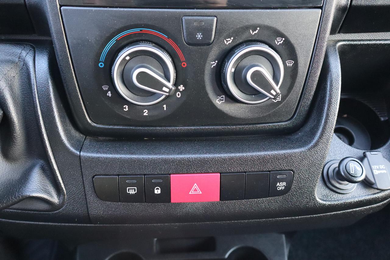 Peugeot Boxer 2.2 Bluehdi 140 Cv - Trasporto Disabili - Sollevatore Elettrico doppio braccio