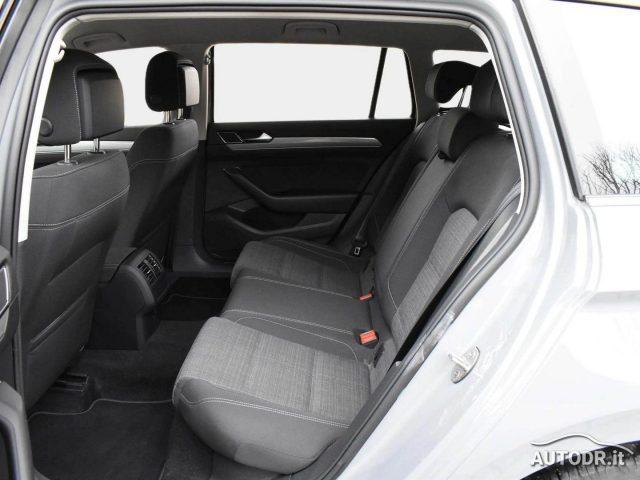 VOLKSWAGEN Passat Variant 2.0 TDI EVO DSG Business Fari LED, Navi, Ambient