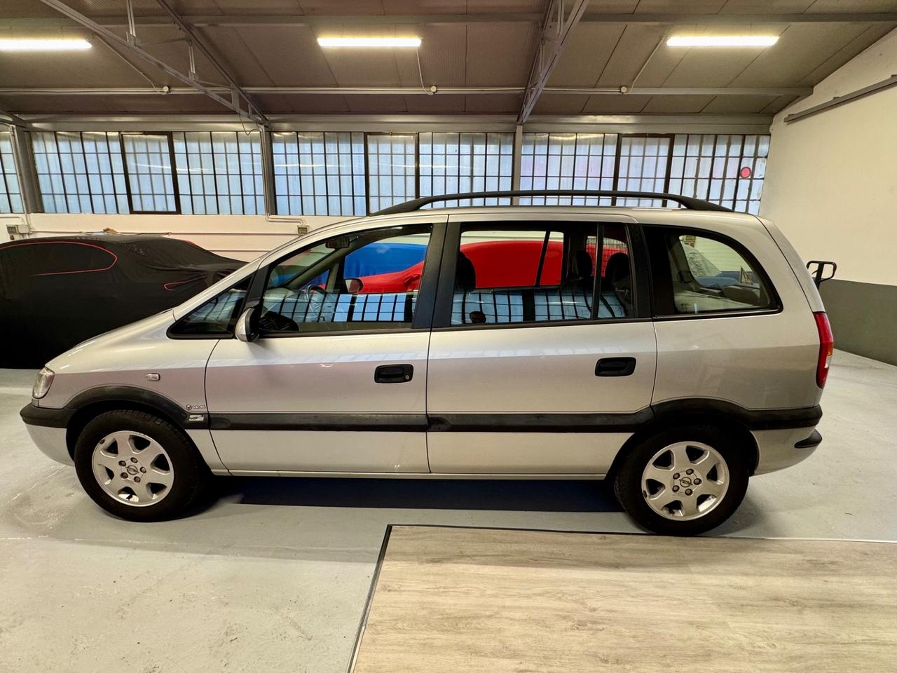 Opel Zafira 1.8 16V Elegance 7 posti