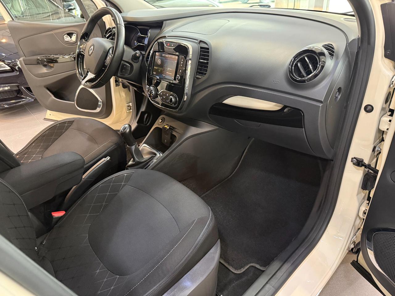 Renault Captur Benzina 90 CV Neopatentati