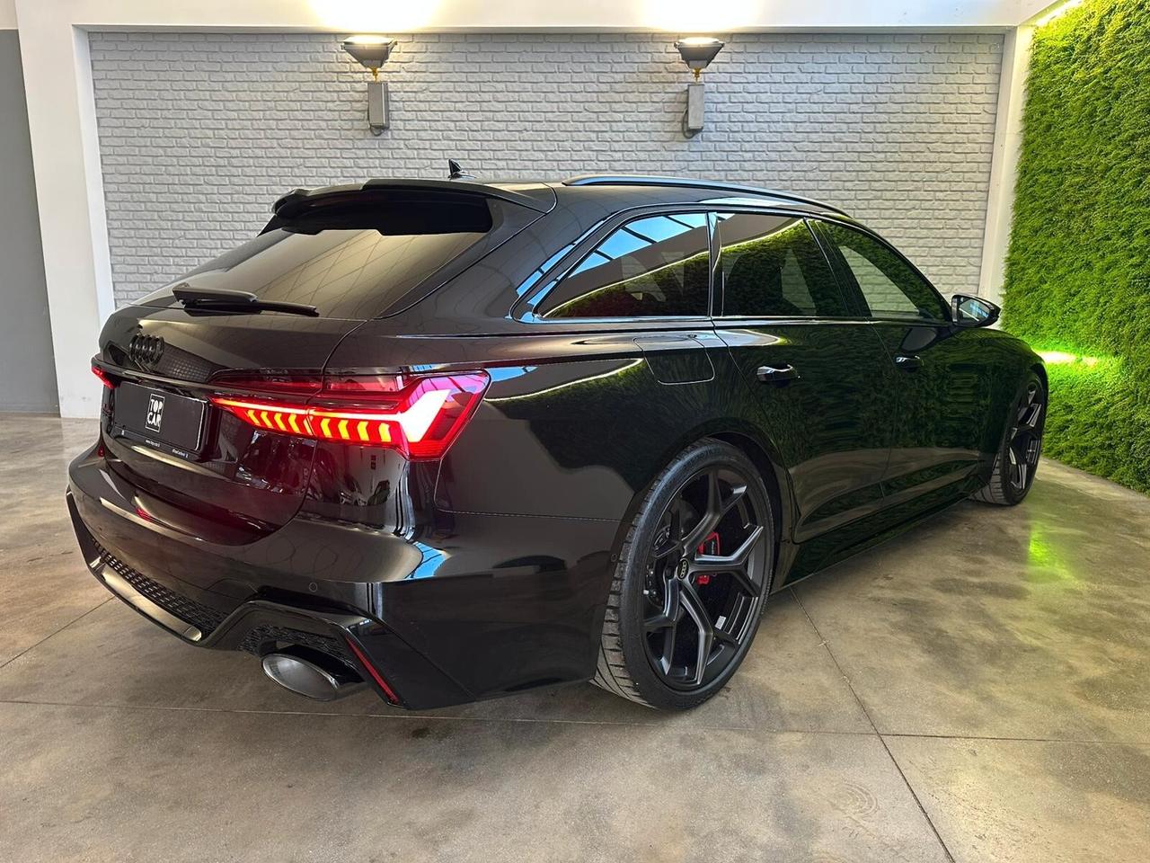 Audi RS6 RS 6 Avant 4.0 TFSI V8 quattro tiptronic Performance