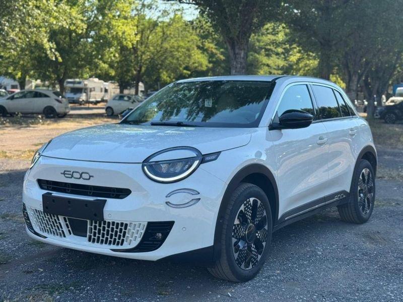 FIAT 600 Hybrid 100 CV DCT MHEV La Prima