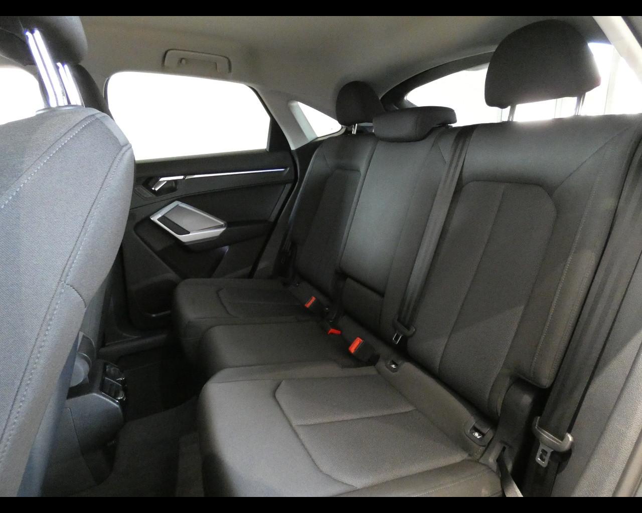 AUDI Q3 2ª serie - Q3 SPB 35 TDI S tronic Business Plus