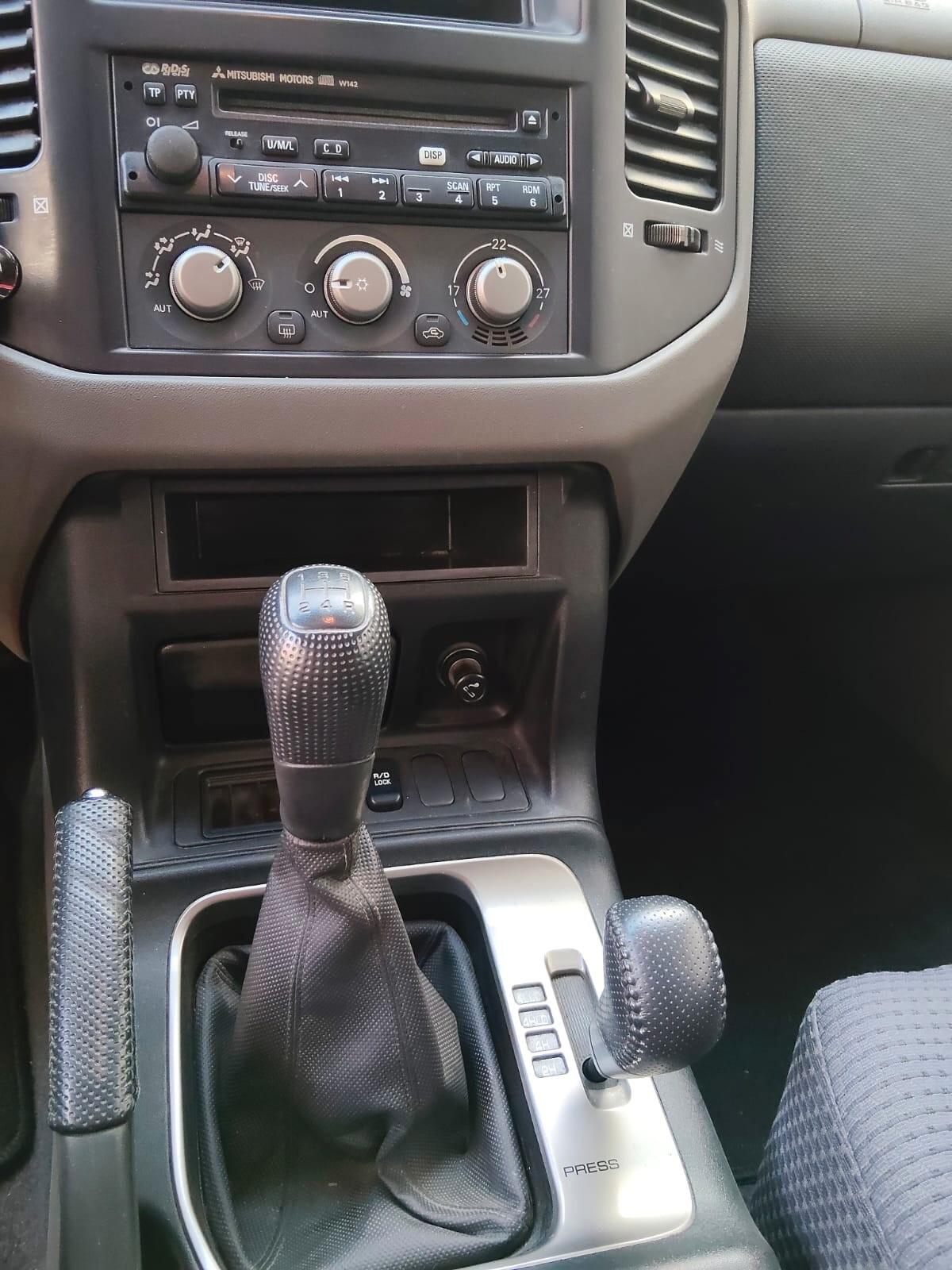 Mitsubishi Pajero 2.5 TDI 3p. GL 115 cv