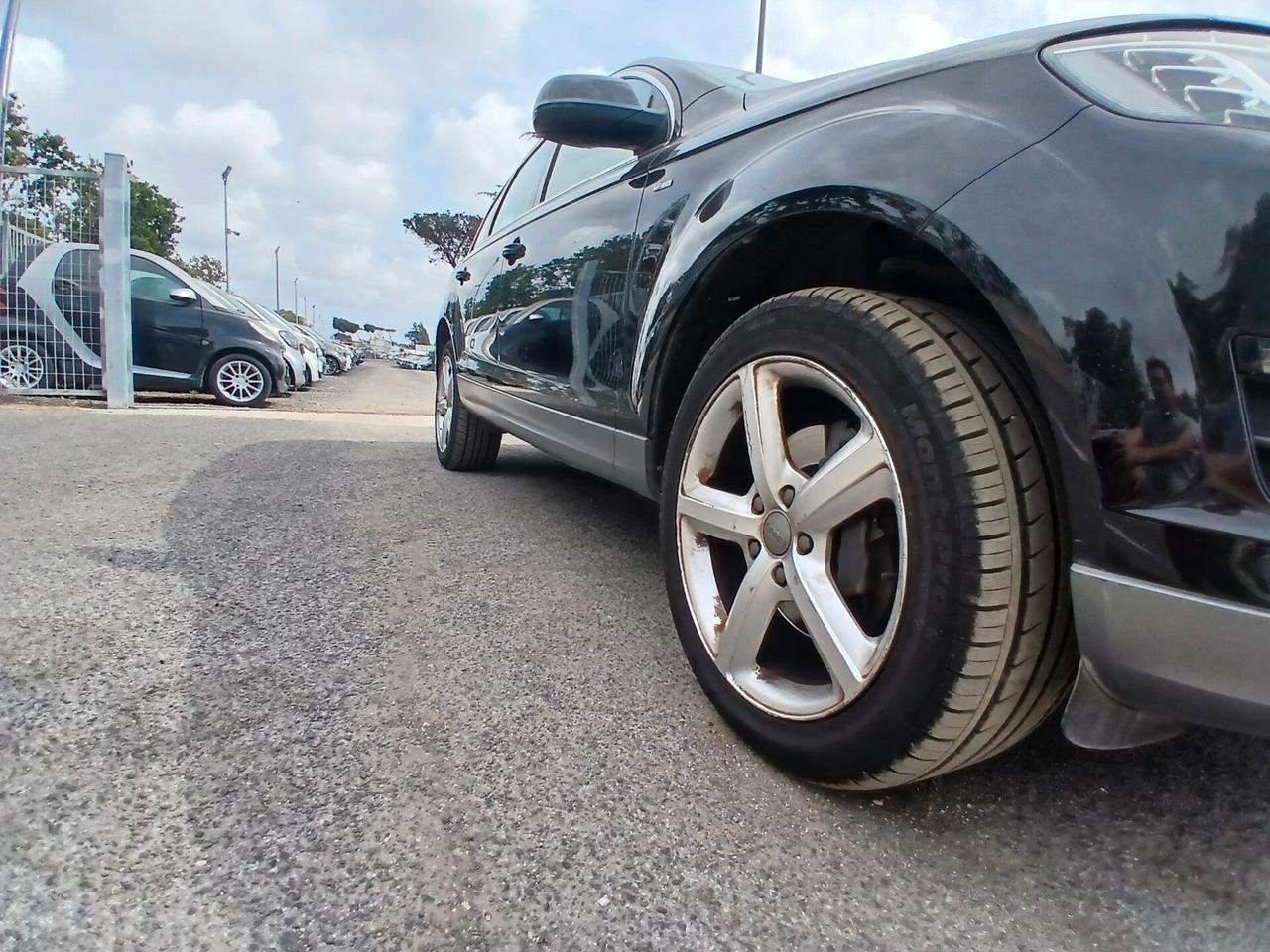 Audi Q7 3.0 TDI 240 CV clean diesel quattro tip. Advanced Plus