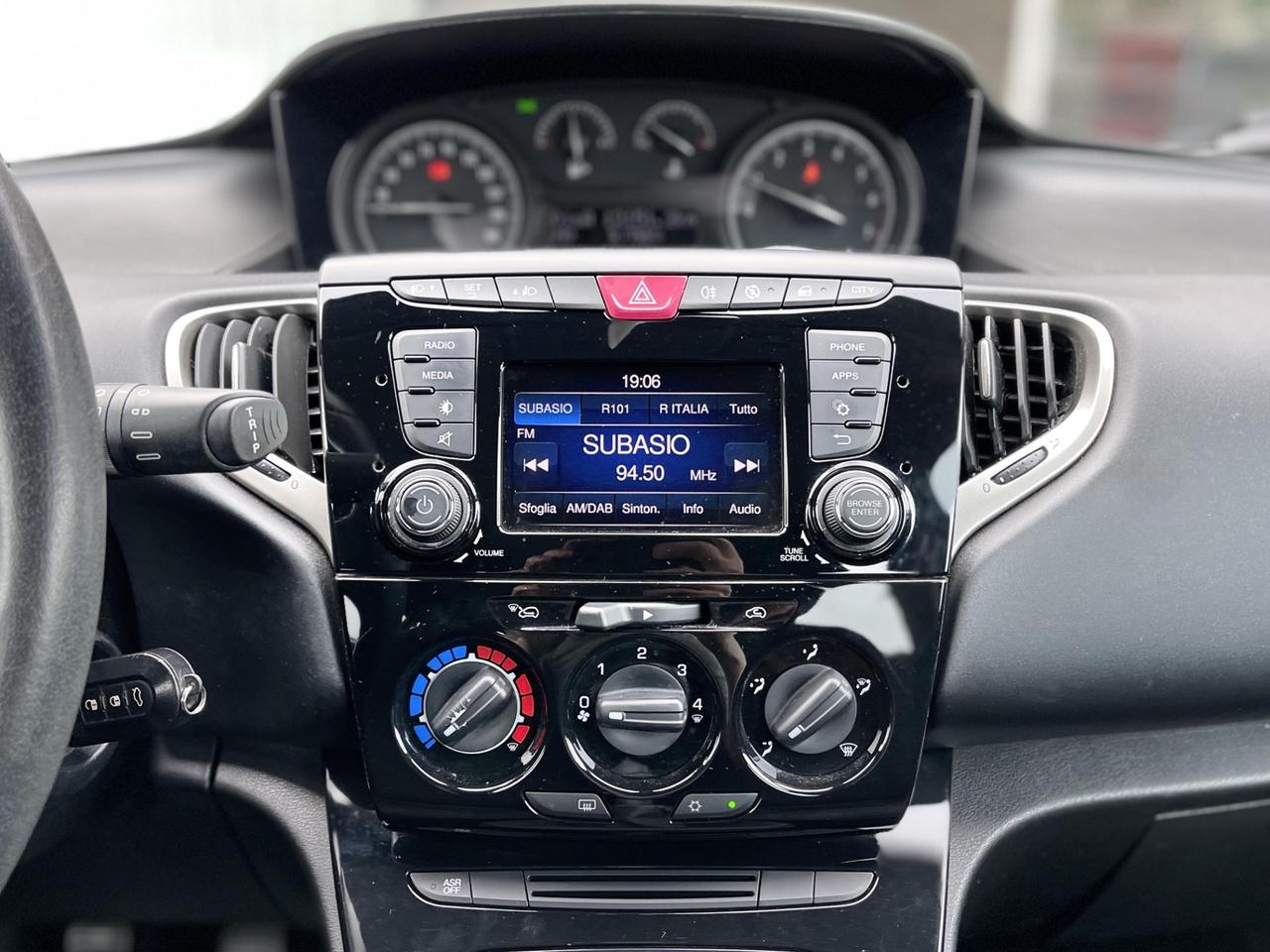 Lancia Ypsilon 1.2 Gpl 69CV E6 Neo - 2020