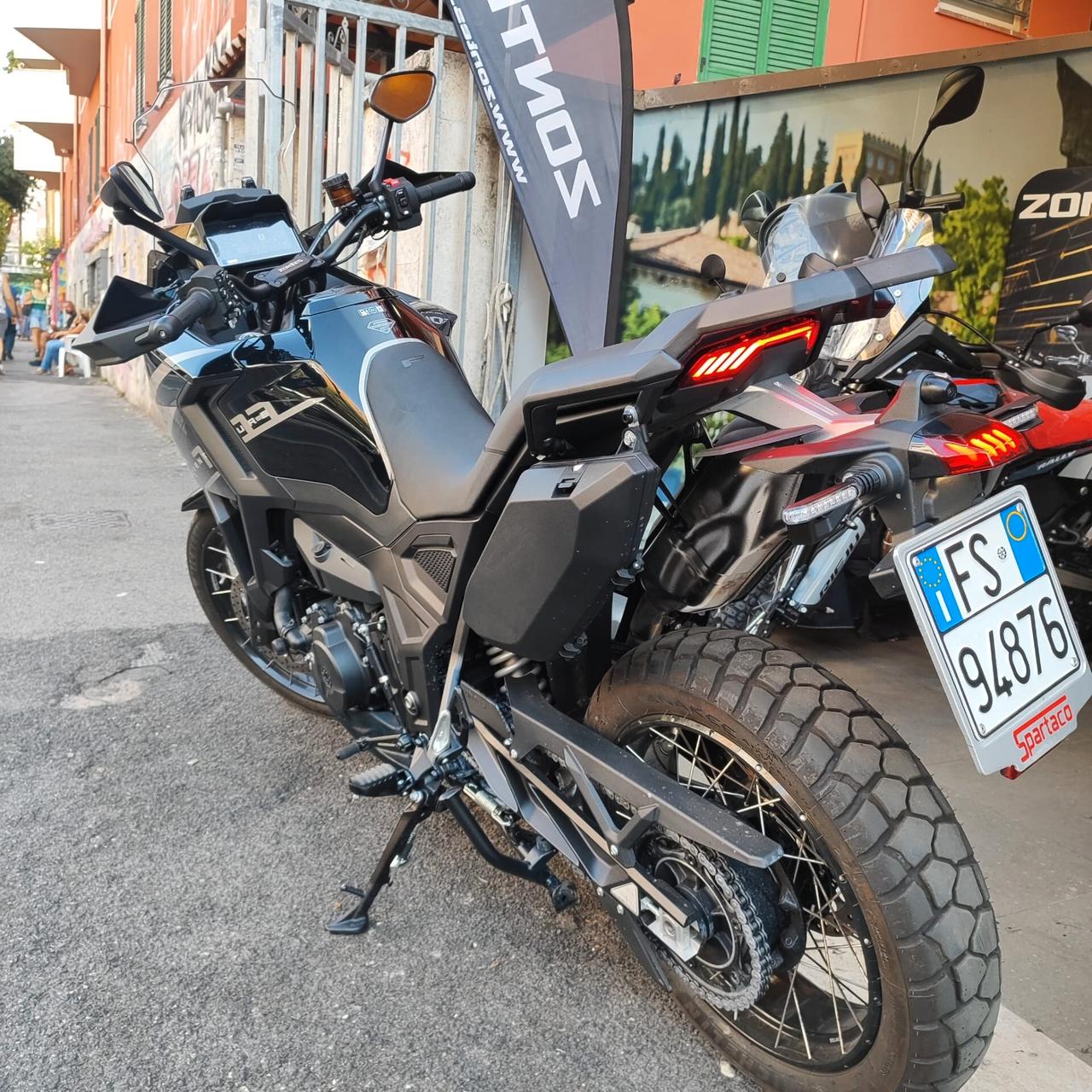 Zontes 703F 2025 – 8.500 km – 95 CV – Pari al nuovo