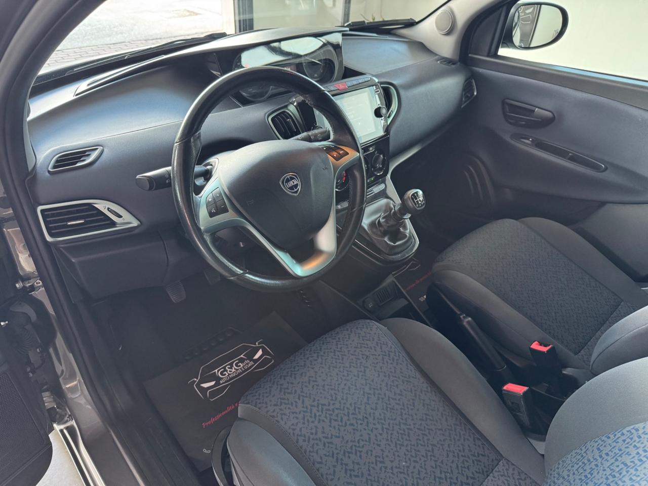 Lancia Ypsilon 1.0 FireFly Hybrid Gold - 2023
