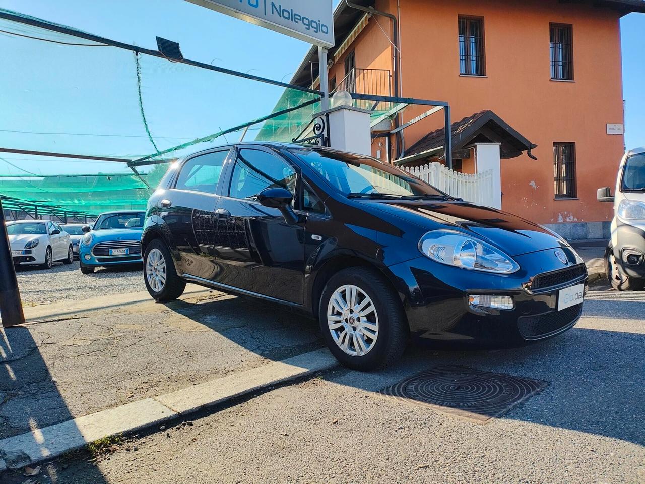 FIAT PUNTO 1.2 70CV KM 66380-2017