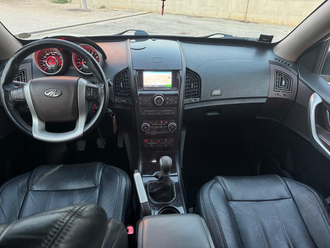 Mahindra XUV500 2.2 16V FWD W8