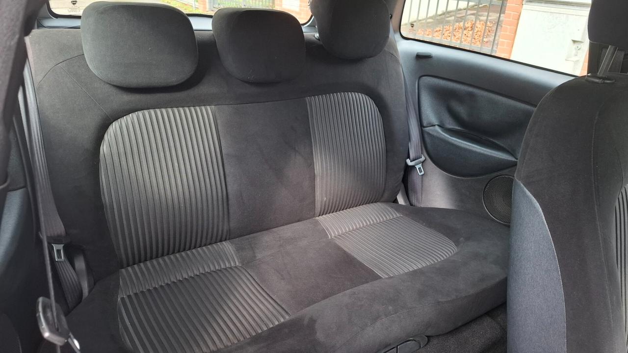 Lancia Ypsilon 1.4 Argento Ecochic GPL