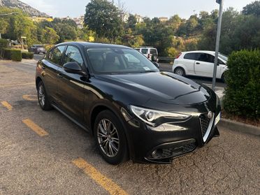 Alfa Romeo Stelvio 2.2 Turbodiesel 180 CV AT8 RWD Executive
