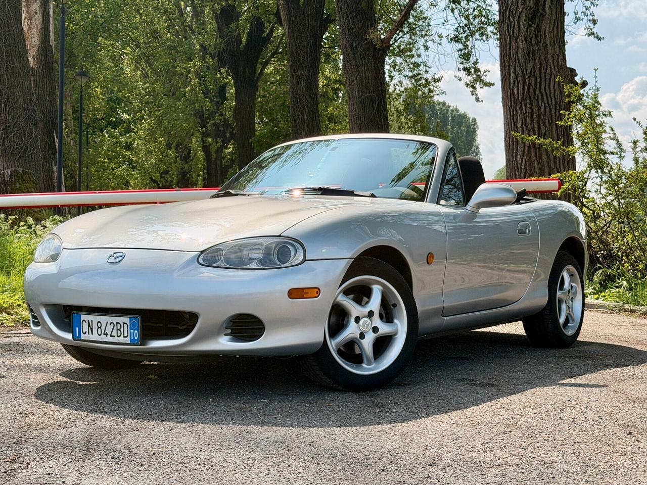 Mazda MX-5 1.6i 16V cat Trilogy