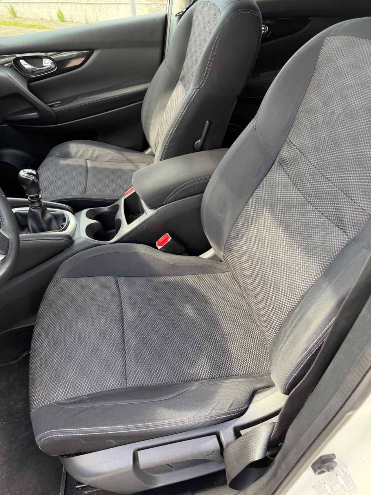 Nissan Qashqai 1.5 dCi Visia