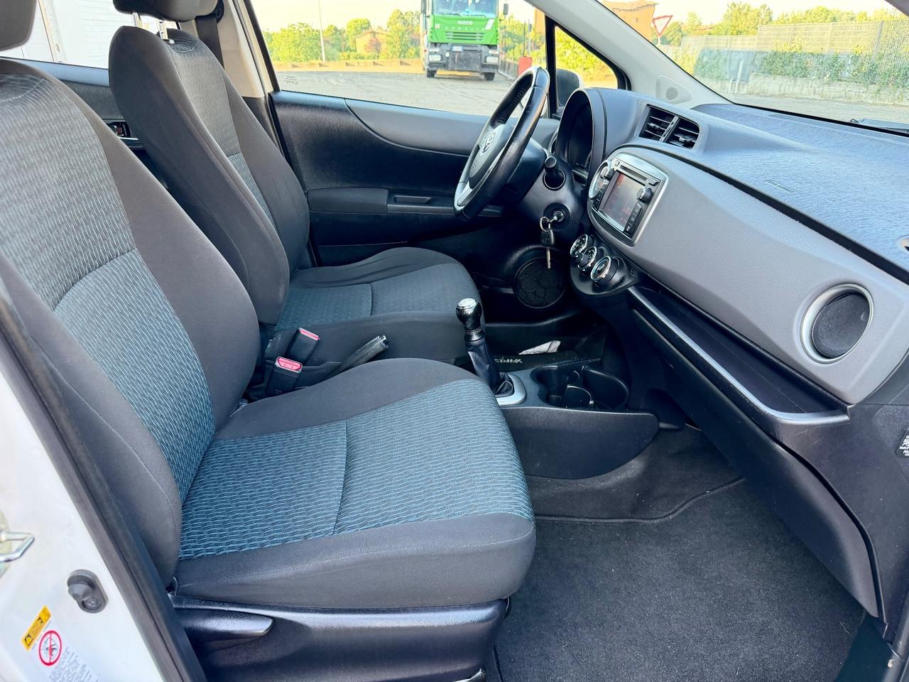 Toyota Yaris 1.0benz 2012 120.000km per neopatentati