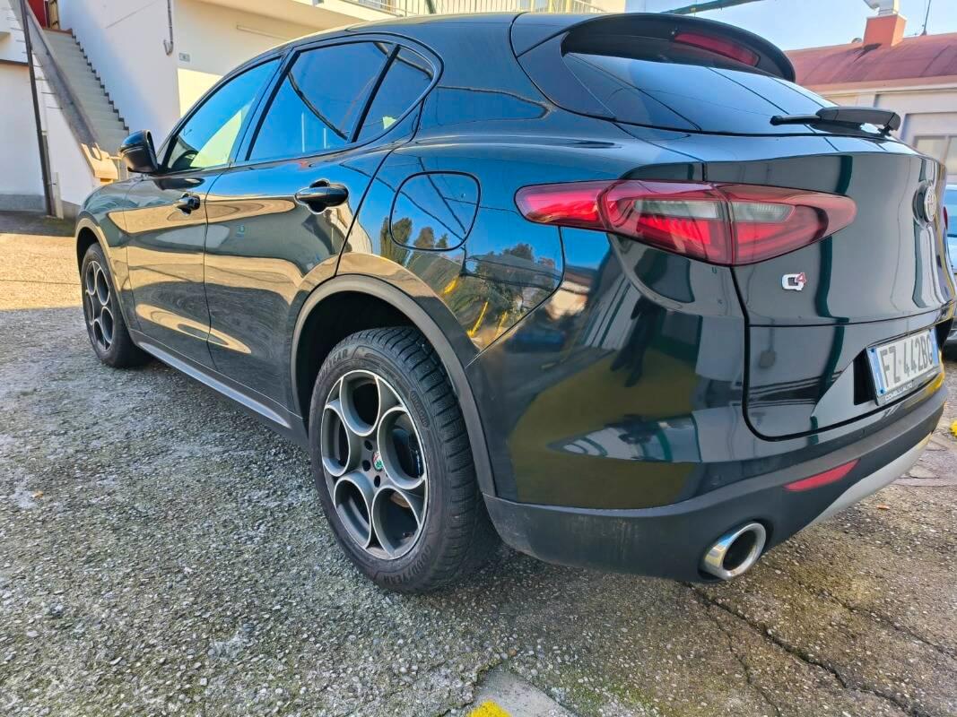 Alfa Romeo Stelvio 2.2 t Executive Q4 210cv auto