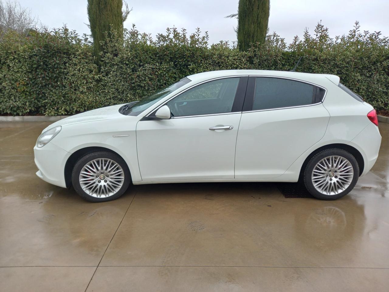 Alfa Romeo Giulietta 1.6 JTDm-2 105 CV Distinctive