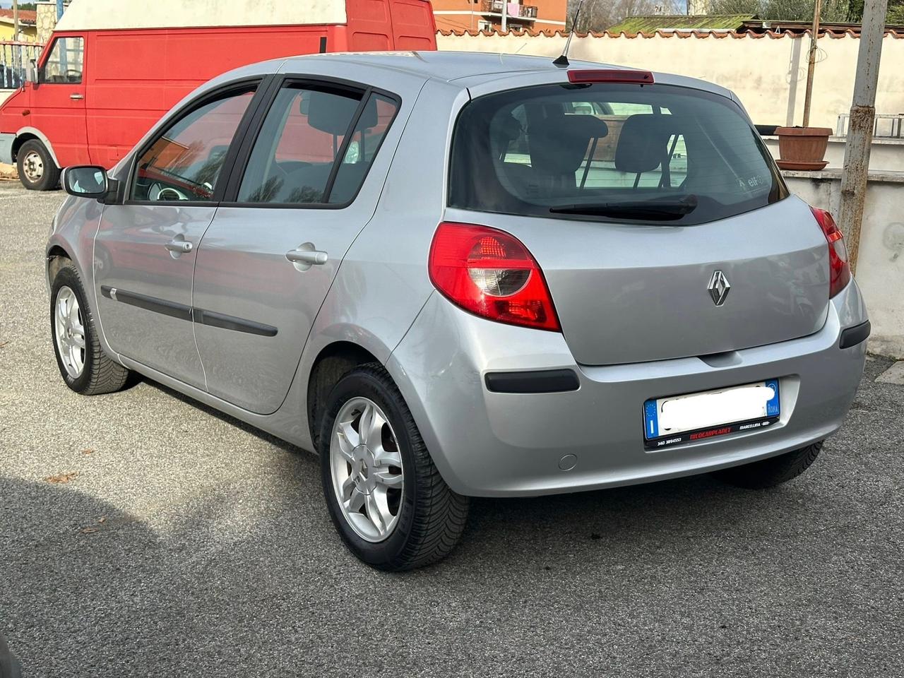 Renault Clio 1.6 benzina