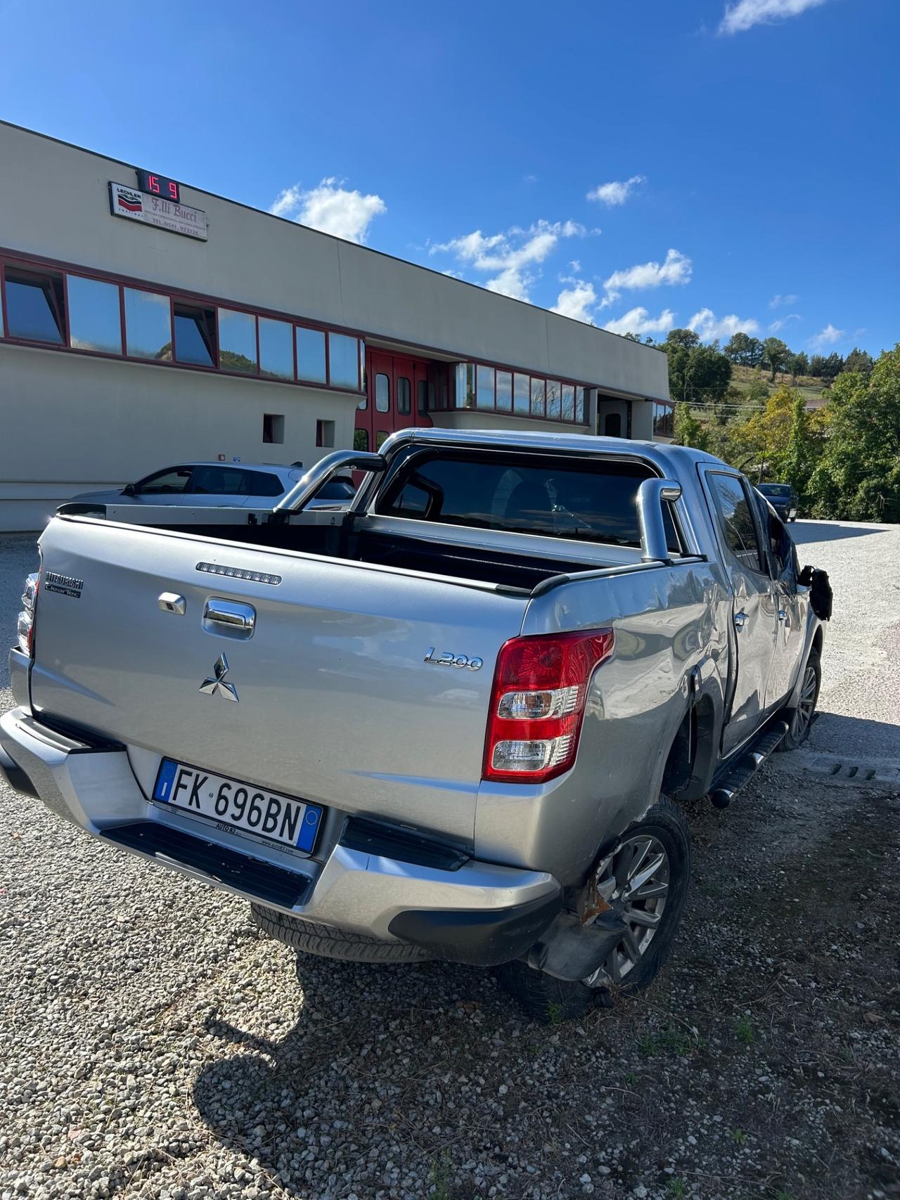 Mitsubishi L200 2.4 DI-D/154CV Club Cab Invite