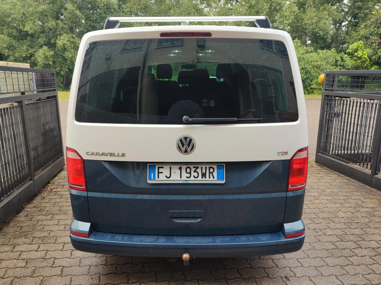 VOLKSWAGEN CARAVELLE 2017 DIESEL EURO6B 6POSTI GANCIO TRAINO