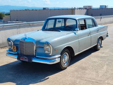 Mercedes-benz 220 S berlina