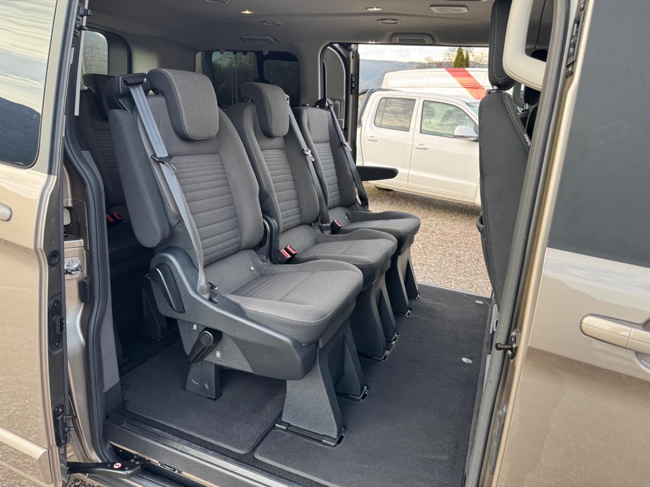 Ford Transit Custom 340 2.0 TDCi 185 aut. PL-TA Nugget