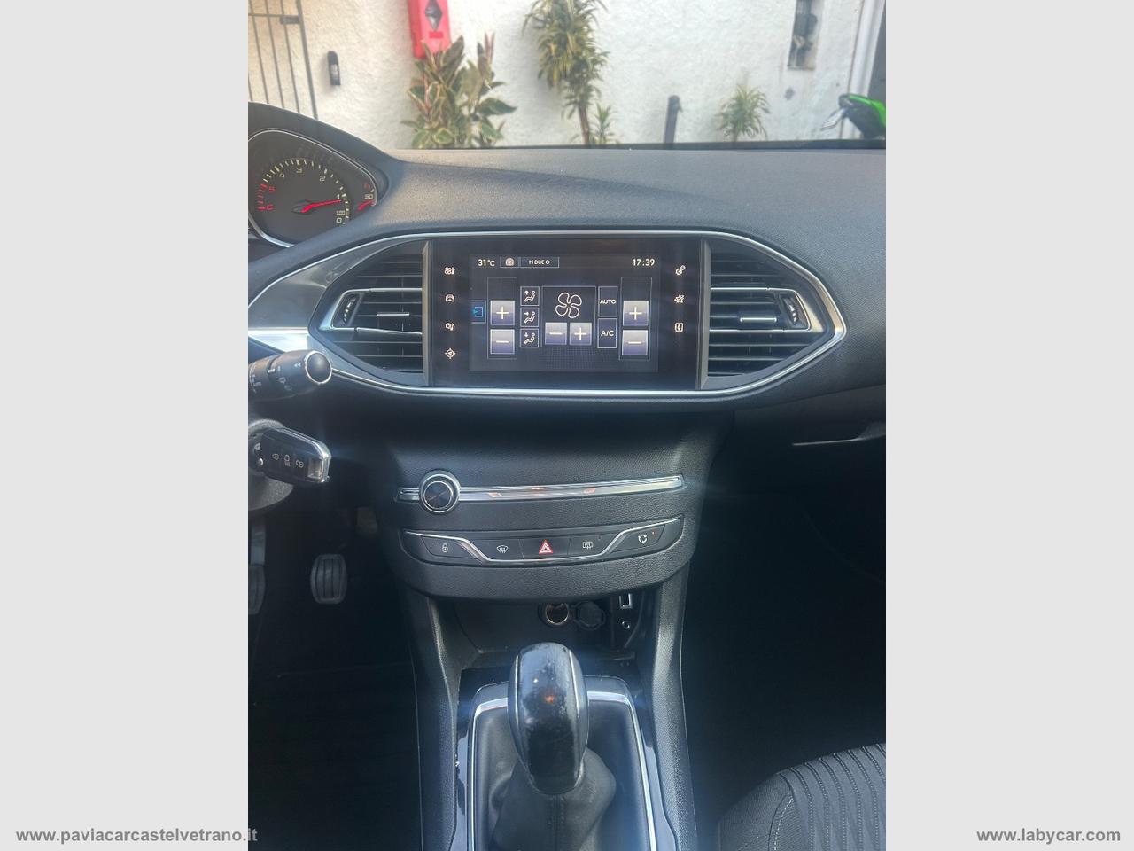 PEUGEOT 308 1.6 HDi 110 CV 5p. Féline