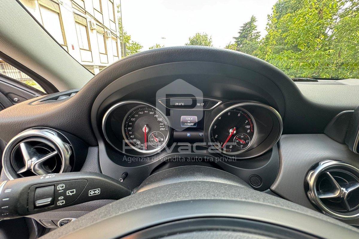 MERCEDES GLA 180 Sport