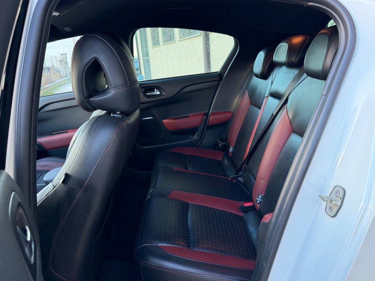 Ds DS4 4 2.0 HDi 160 Pure Pearl