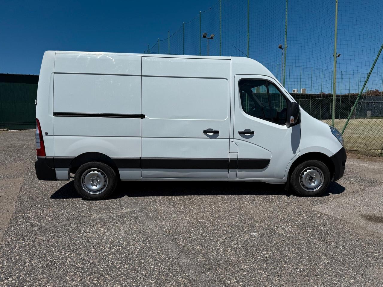 Renault Master 2.3 dCi (130 CV) L2H2 MM35