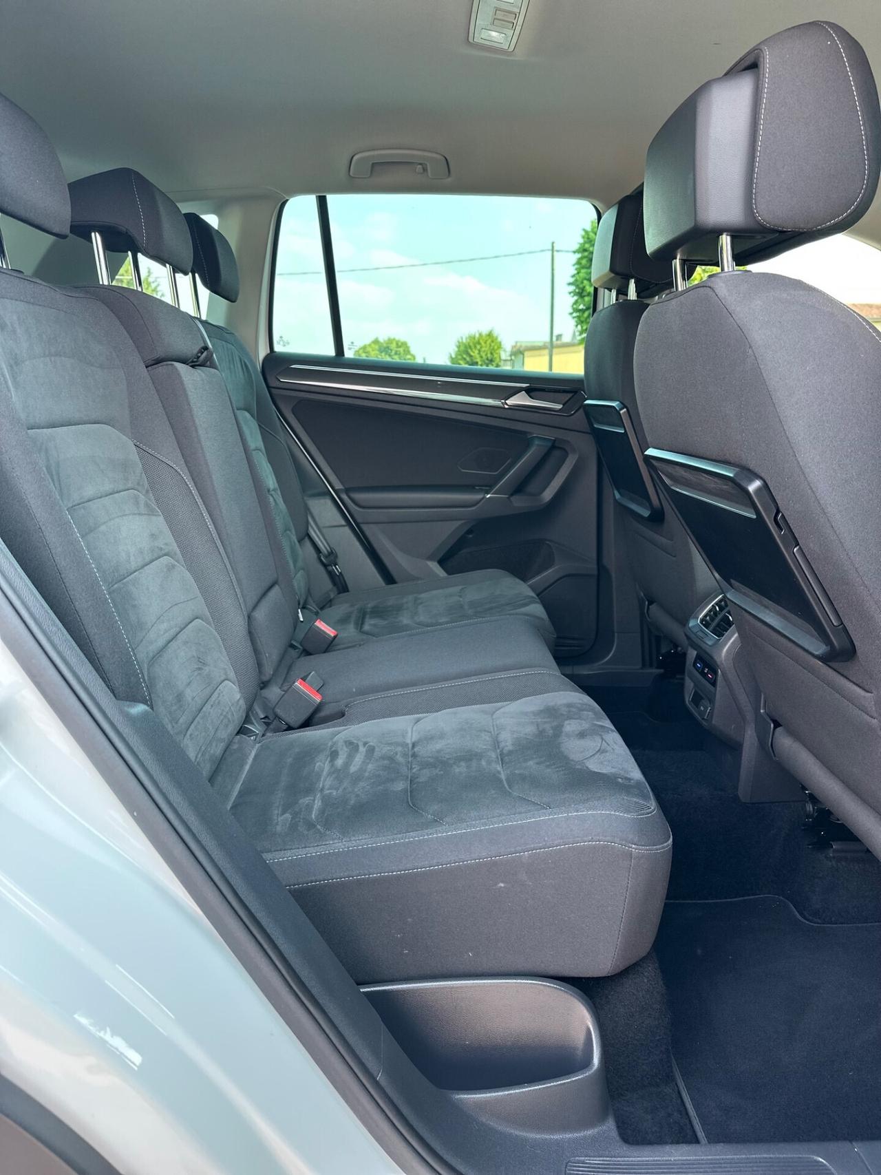 Volkswagen Tiguan 2.0 TDI SCR DSG 4MOTION R-LINE