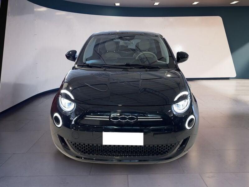 FIAT 500 elettrica Nuova Hatchback My23 La Nuova - La Prima By Bocelli Berlina