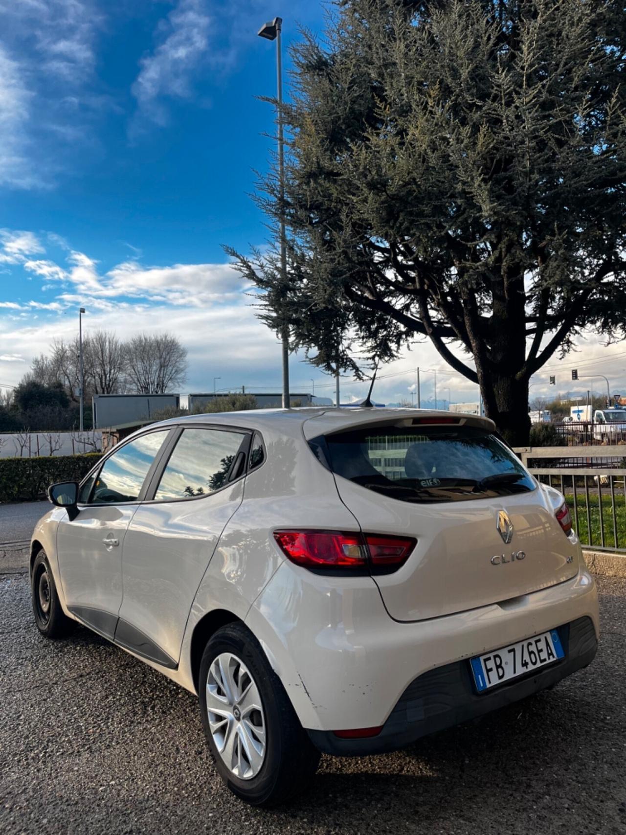 Renault Clio 1.5 dCi 8V 75CV Start&Stop 5 porte Duel