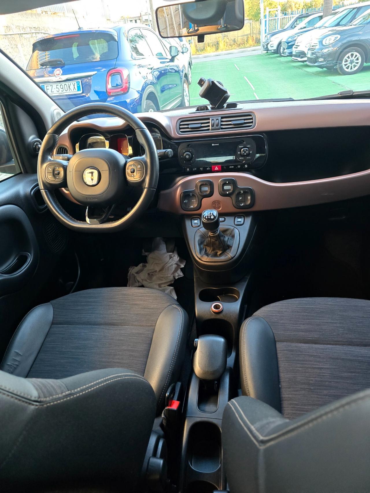 Fiat Panda 1.2 Trussardi city cross 2019