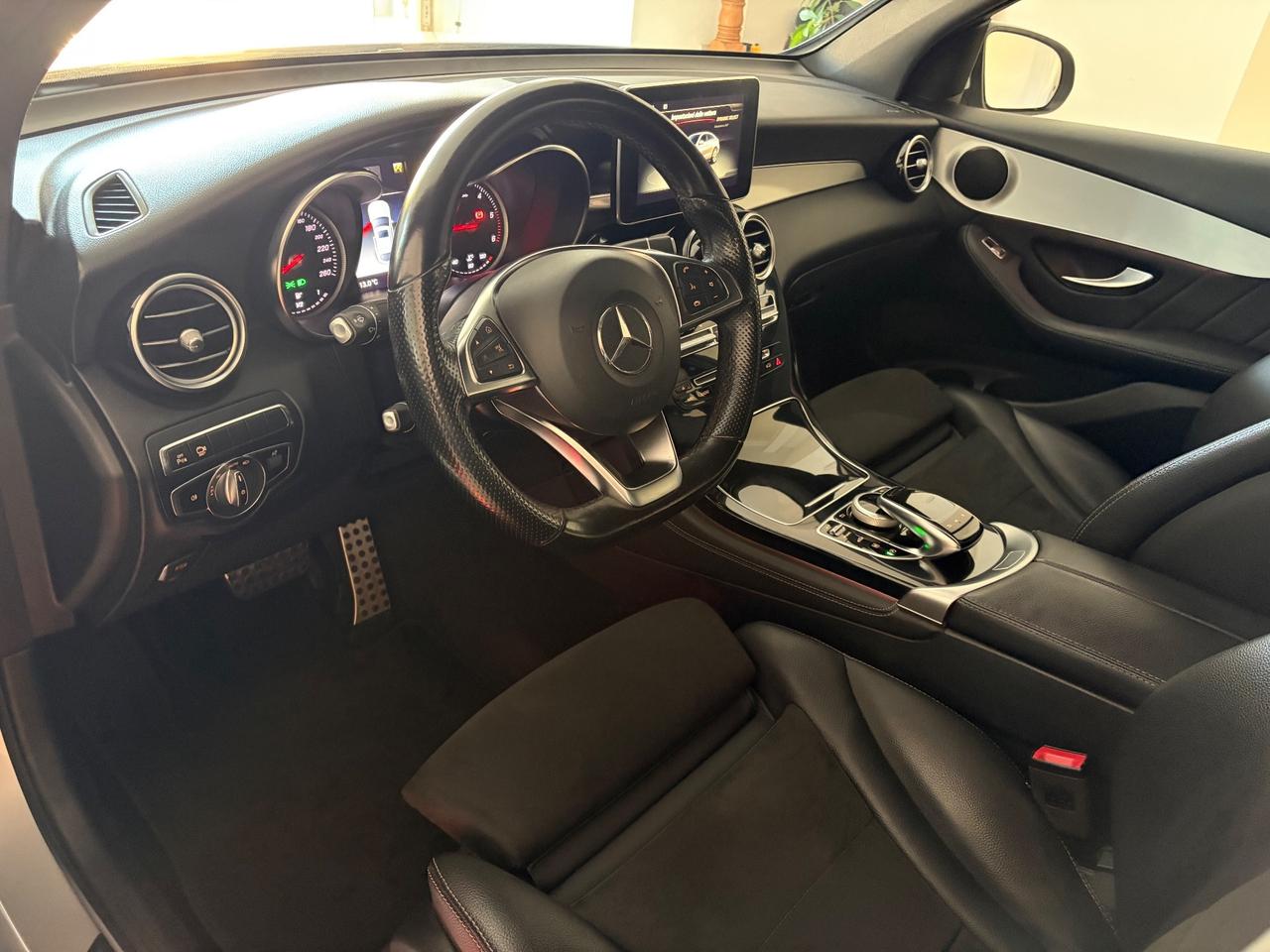 MERCEDES GLC 250 D PREMIUM 4 MATIC AUTO