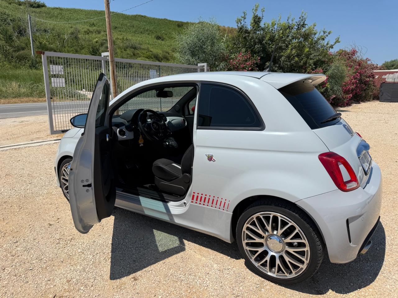 Abarth 500 1.4 Turbo T-Jet 2014 8.999€ PERMUTE