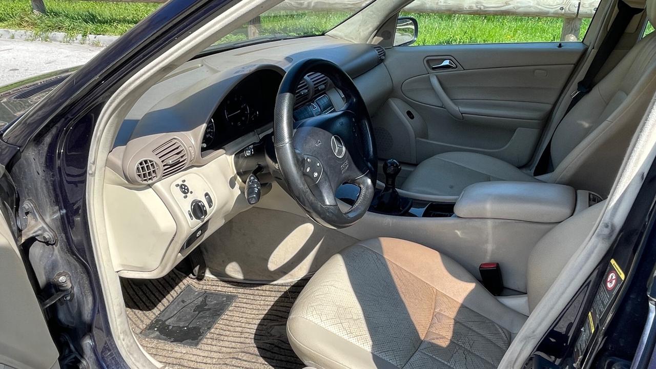 MERCEDES C200CDI SW MANUALE *EXPORT* - 2006