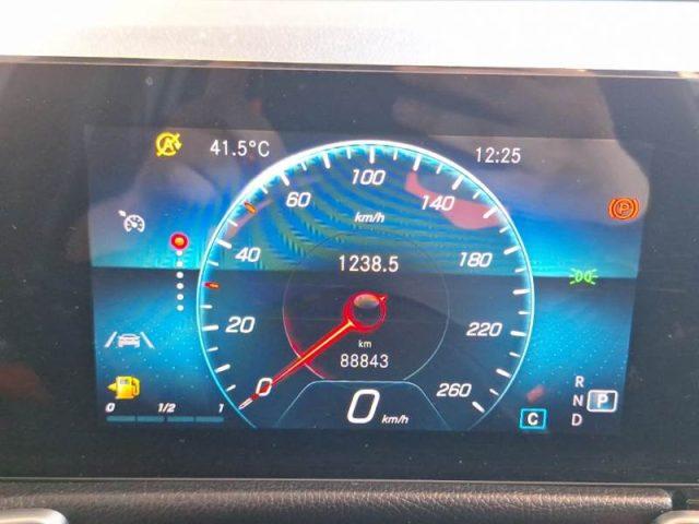 MERCEDES-BENZ GLB 180 d Automatic Business Extra