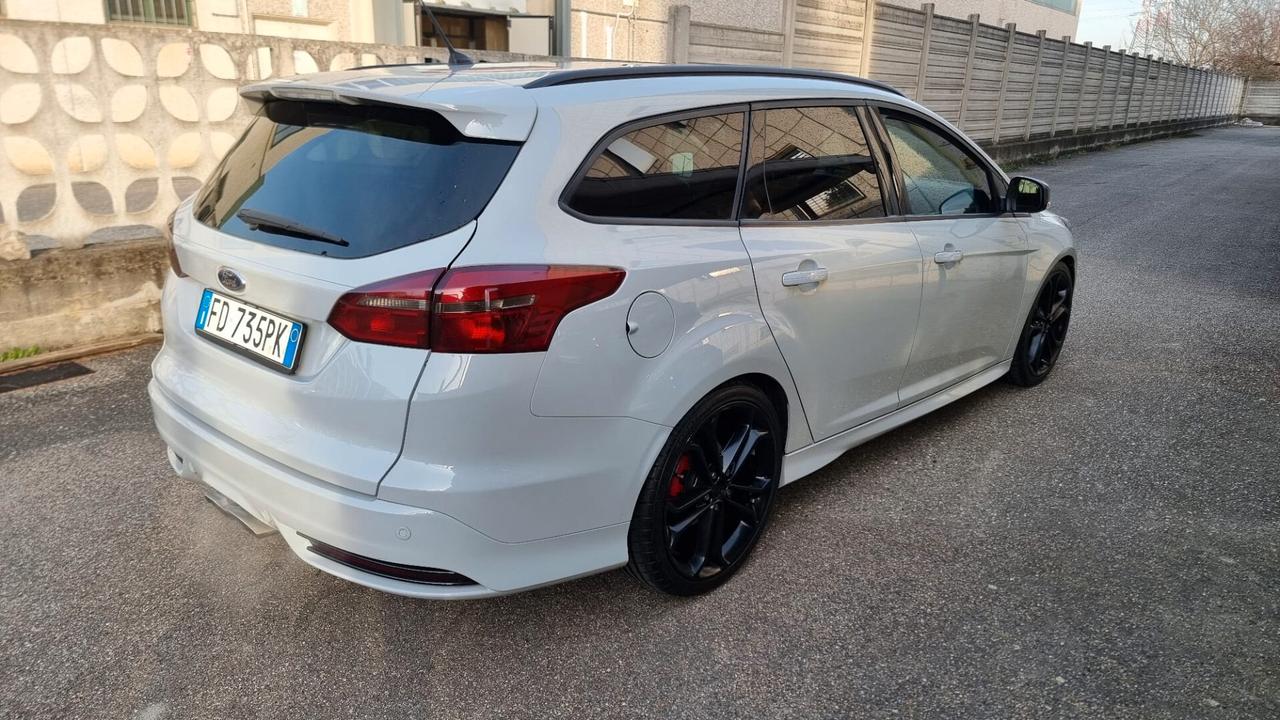 Ford Focus 2.0 EcoBoost 250 CV SW ST3