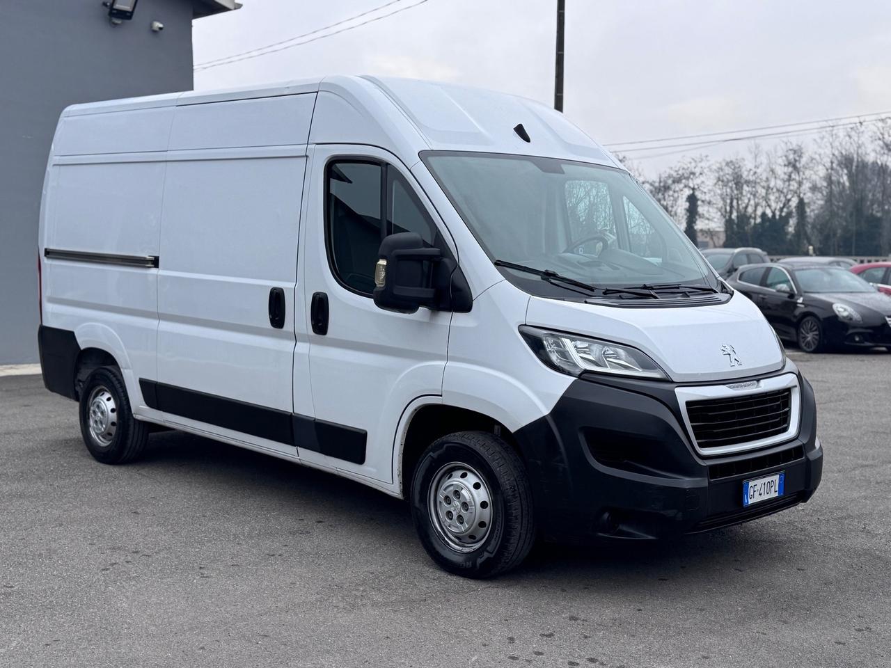 Peugeot Boxer 330 L2H2 2.2 BlueHDi 140cv S&S