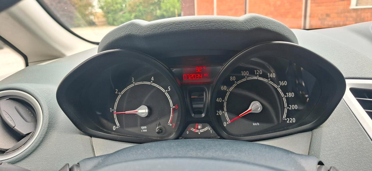 FIESTA 1.2 5 PORTE TITANIUM KM 72000 X NEOPATENTATI