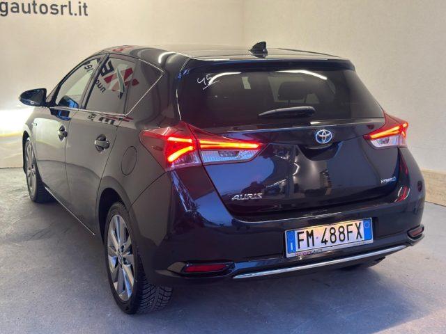 TOYOTA Auris 1.8 Hybrid Lounge