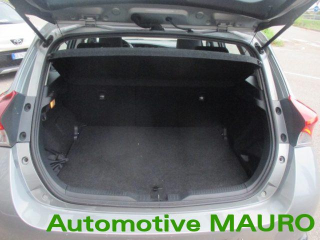 TOYOTA Auris 1.8 Hybrid Cool
