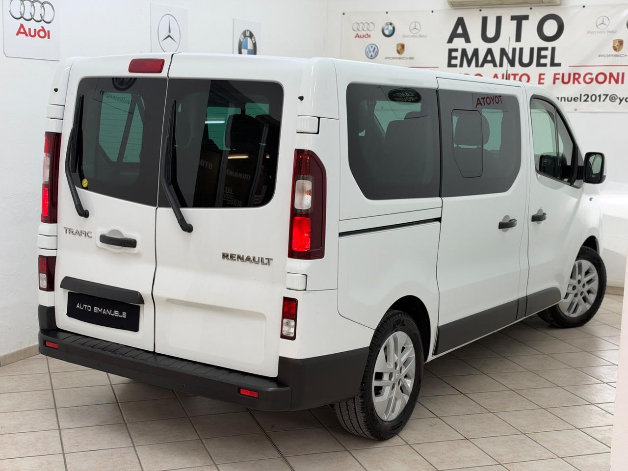 Renault Trafic 2.0 dCi 145CV 9Posti
