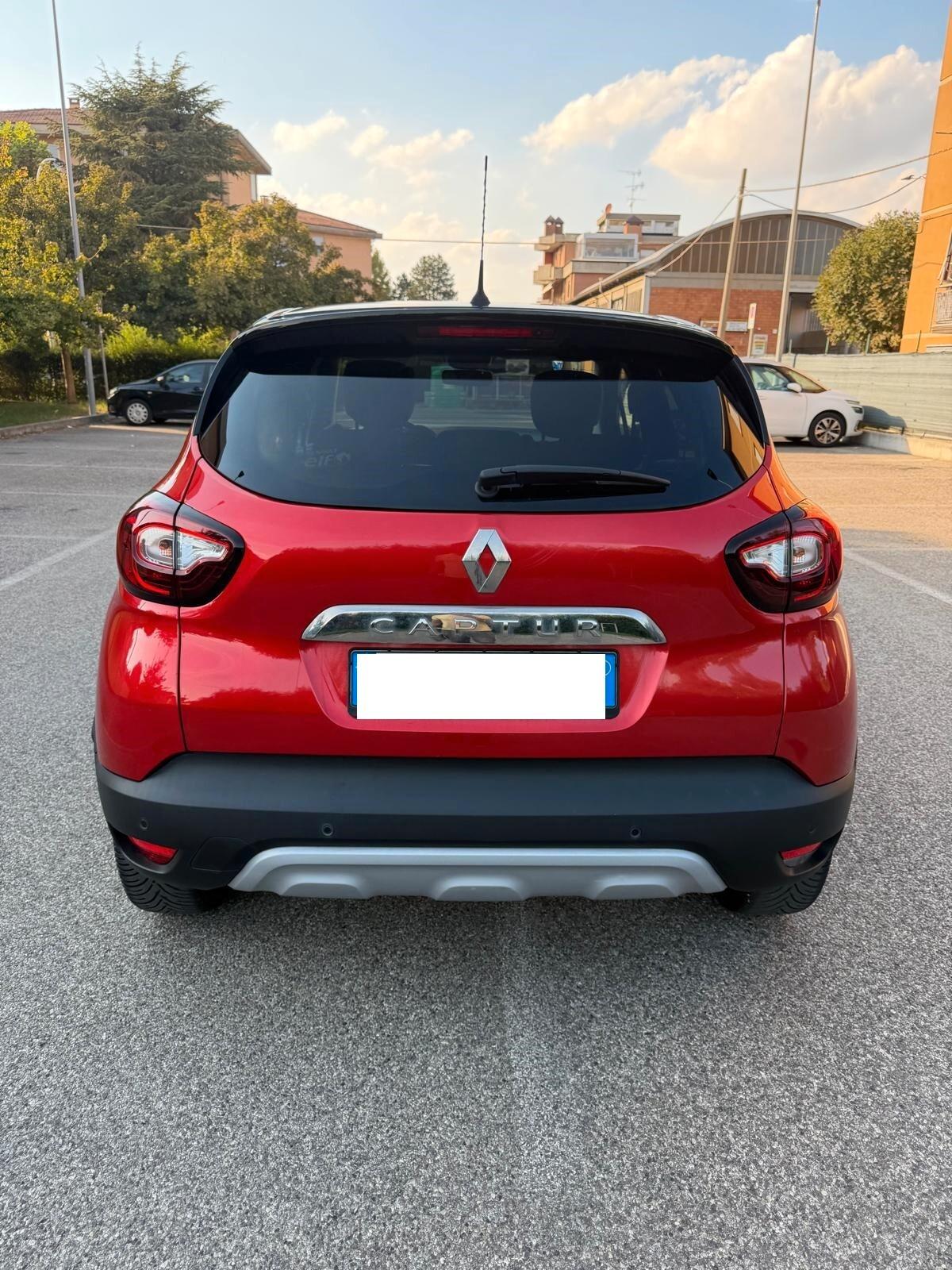 Renault Captur 1.3 TCE - AUTOMATICA - NAV. - 12 MESI DI GARANZIA -