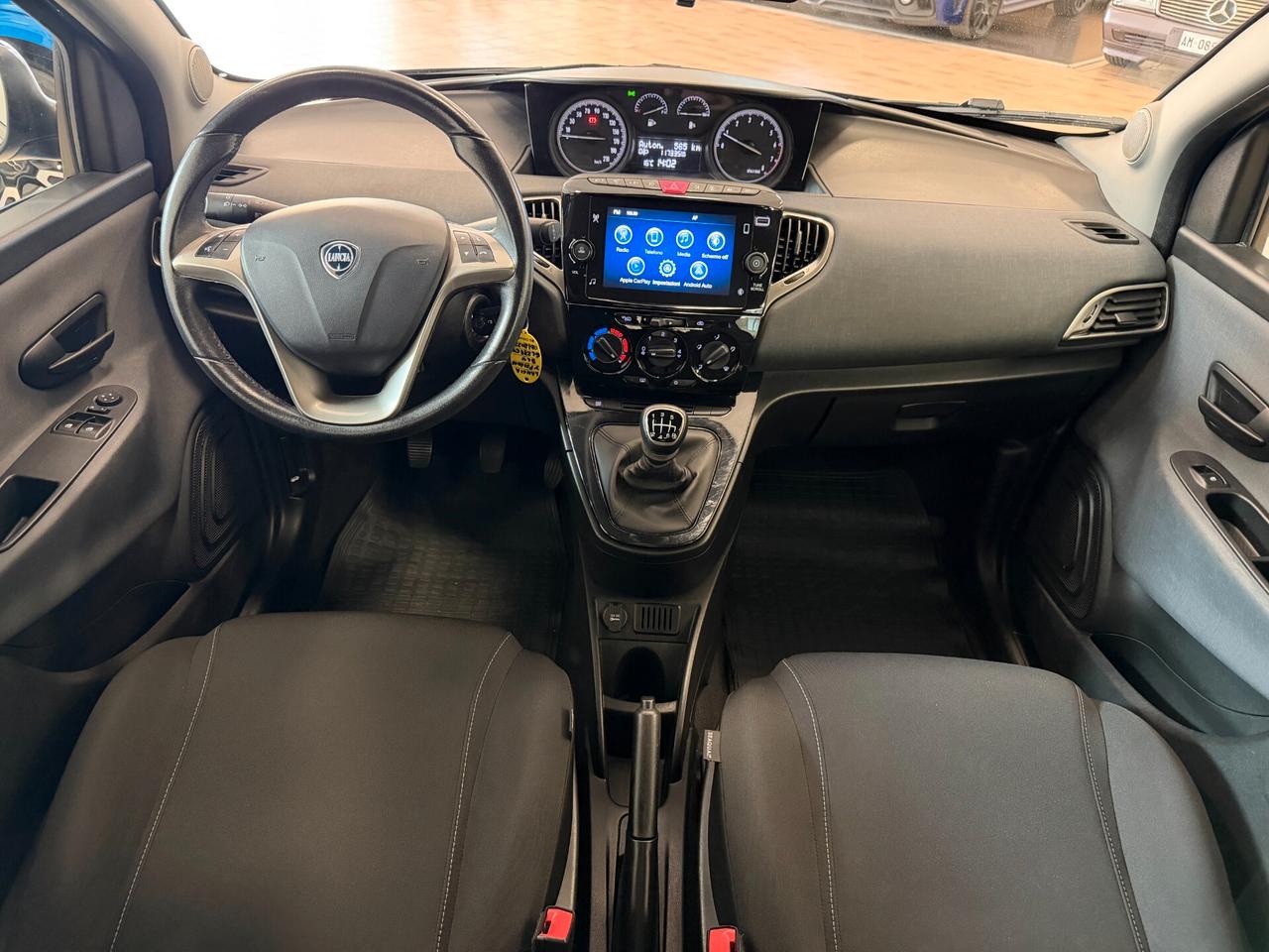 Lancia Ypsilon 1.0 FireFly S&S Hybrid Alberta Ferretti