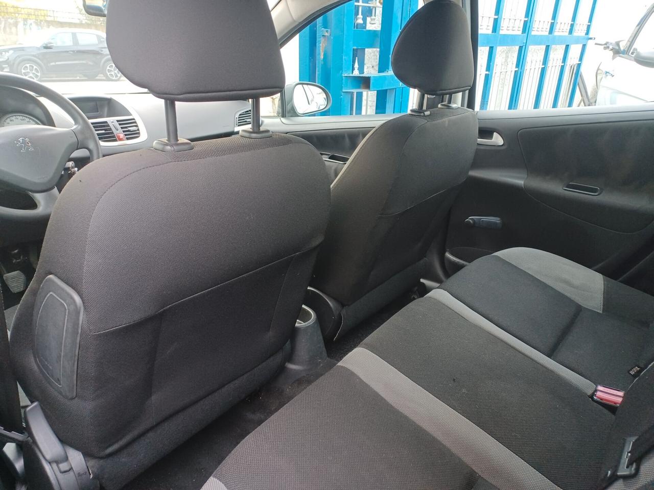 Peugeot 207 5 porte GPL DELLA CASA ANNO 2010